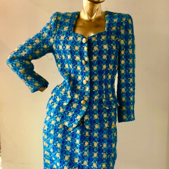 vintage 1980s blue and gold wool suit Master the art of effortless chic - Picture 4 of 12